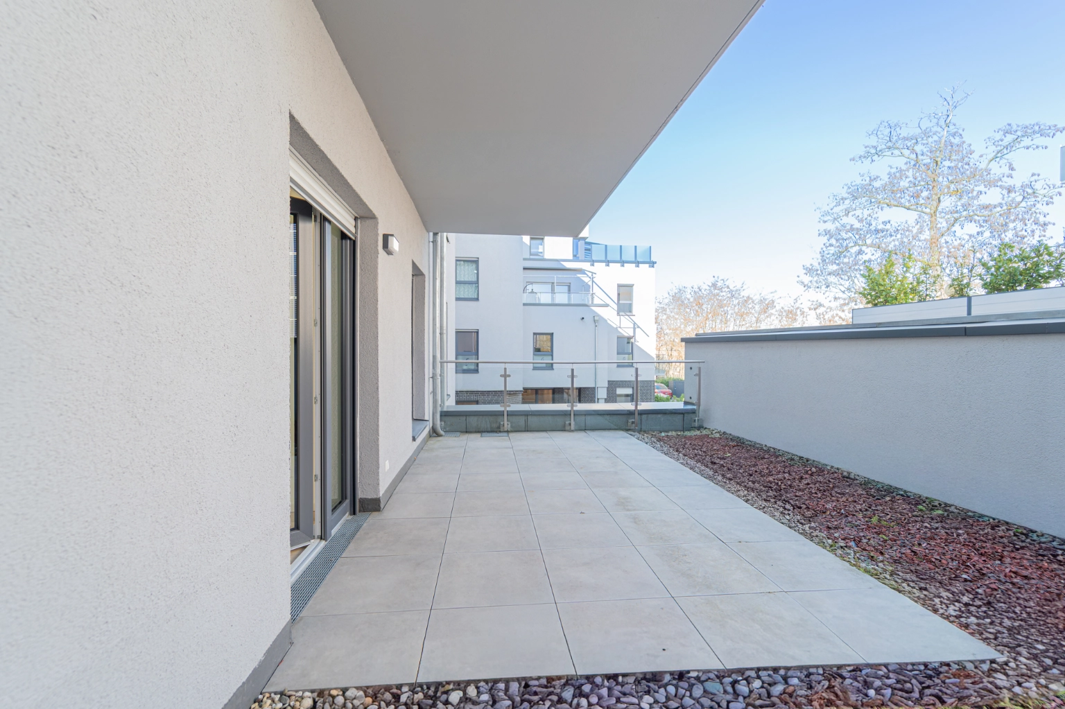 Vorher-Ansicht der Terrasse der Terrassenwohnung in Dortmund
